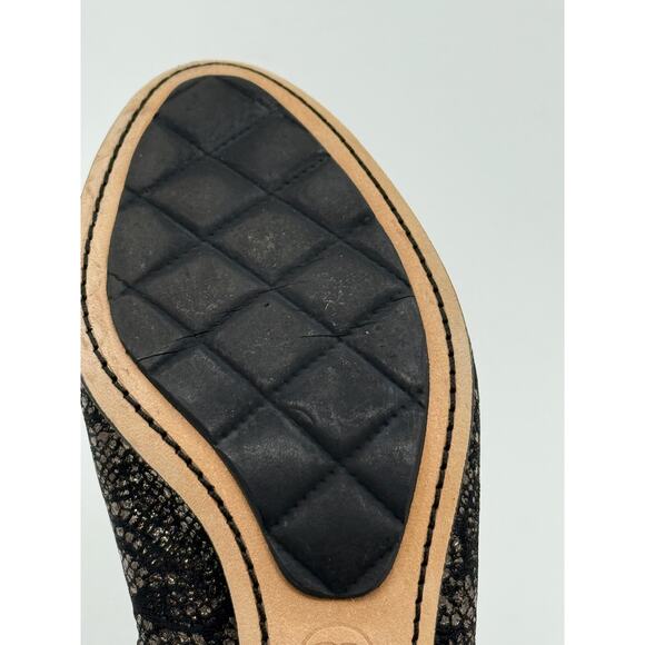 Chanel Black Gold Embossed Lace Pumps *SIZE 36C*Very nice Vintage Condition - Picture 12 of 16